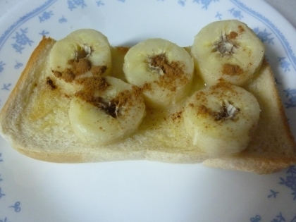 普通の食パンで作りました！
とろ～りと焼けたバナナが甘くておいしいですね♪
シナモンの香りにも癒されました＾＾ごちそうさまです☆