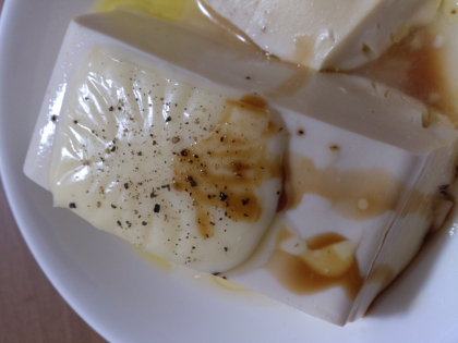 お豆腐にあったかチーズが新鮮でした♪冬にぴったりですね(*^^*)ごちそうさまです！
