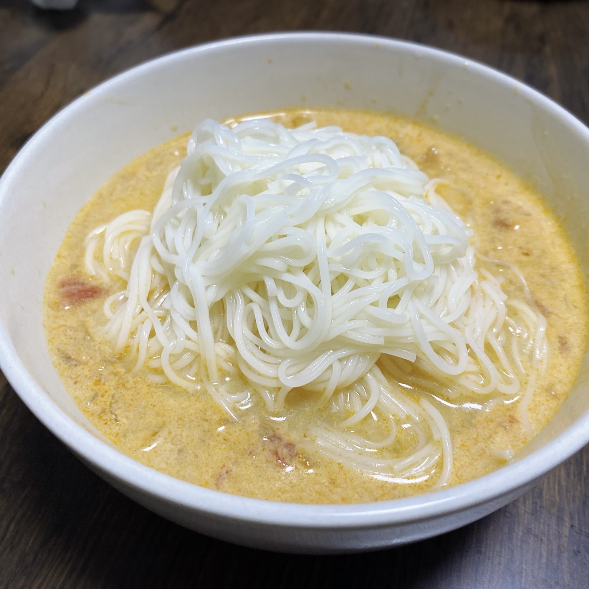 『カフネ』のトマトとツナの豆乳そうめん