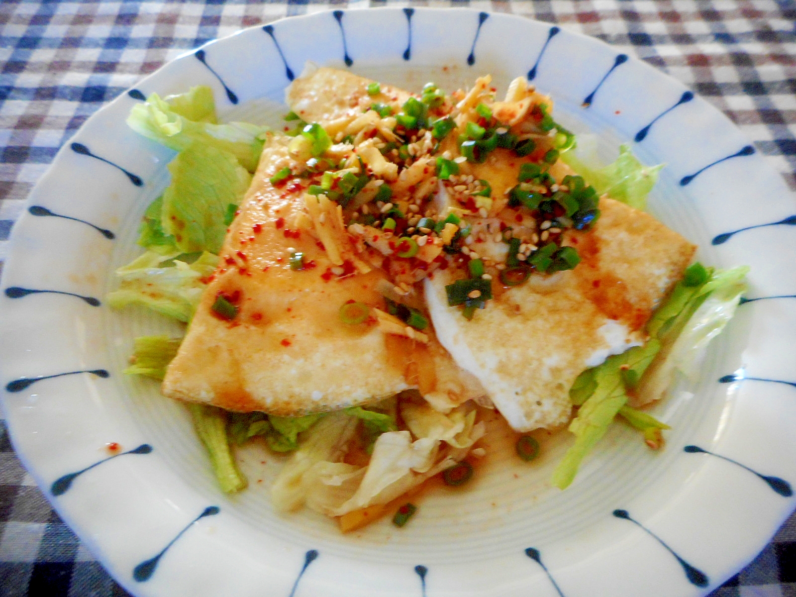 両面焼き卵とレタスのネギ生姜ソース