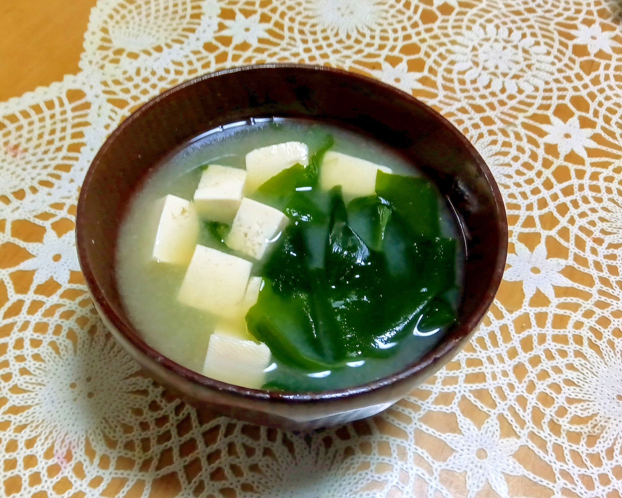 わかめと豆腐の味噌汁