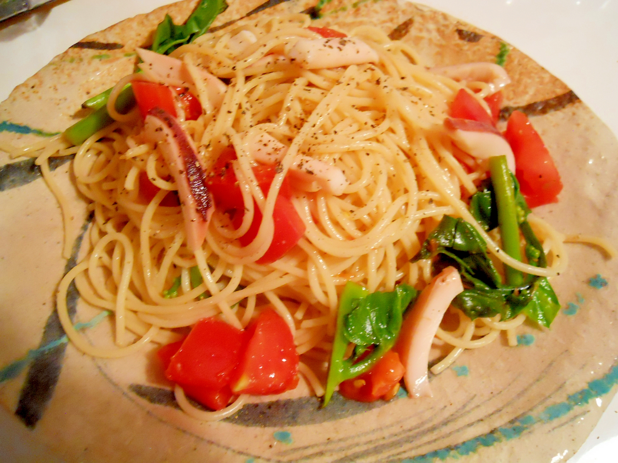 トマト＆空芯菜＆ボイルイカで塩麹パスタ♪