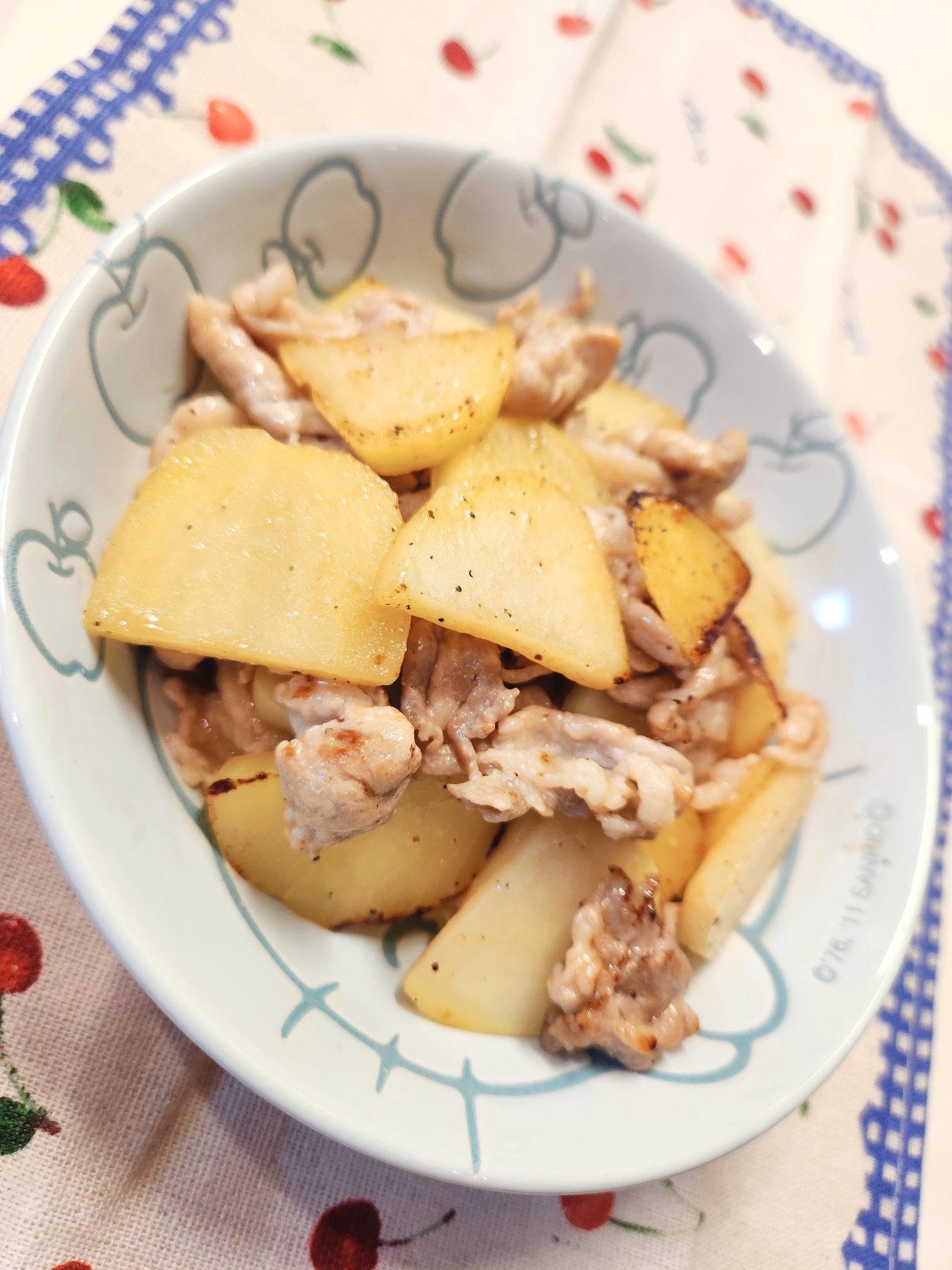 【おかず】新じゃがと豚こまの塩炒め