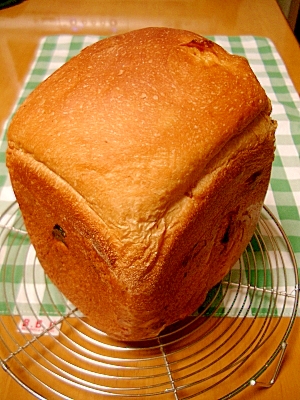 HBで☆スパイスレーズン食パン
