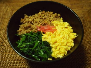 ちょっとのお肉で三色丼