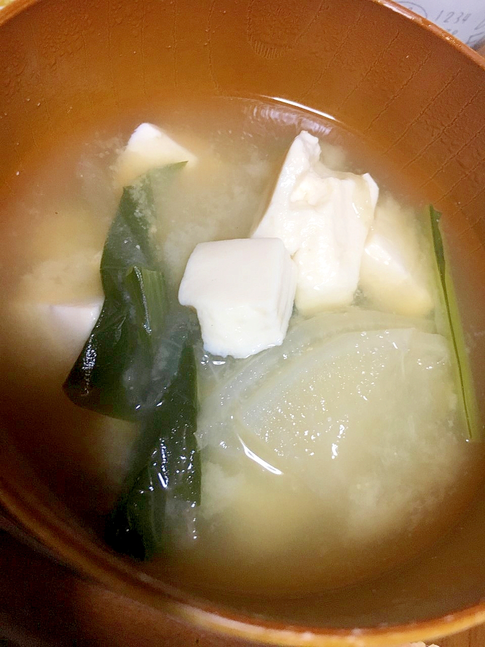 大根、小松菜、豆腐の味噌汁