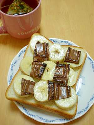 岩塩が決め手！チョコバナナトースト