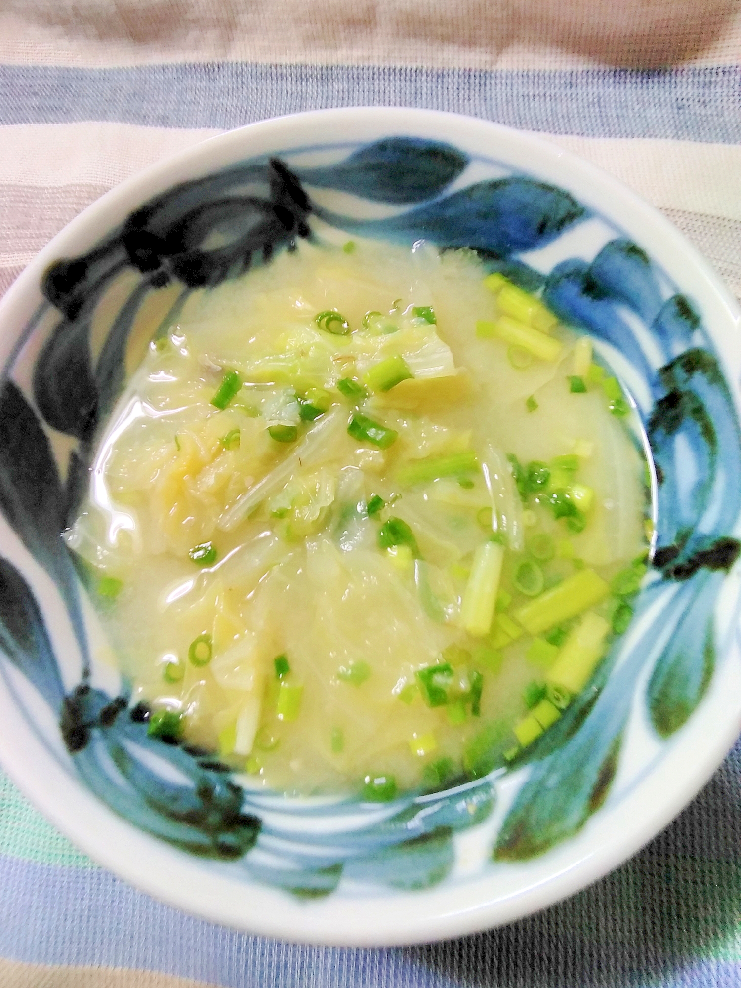 我が家の白菜と大根のお味噌汁