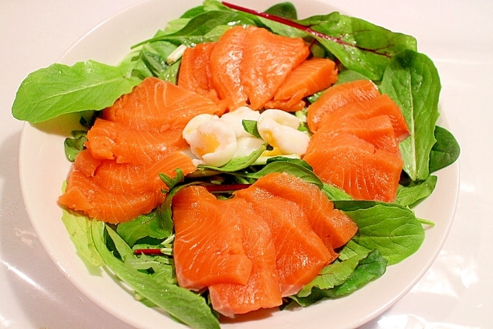サーモンの料理 半レアが美味しい！ご馳走気分のサーモンレモンステーキ 作り方