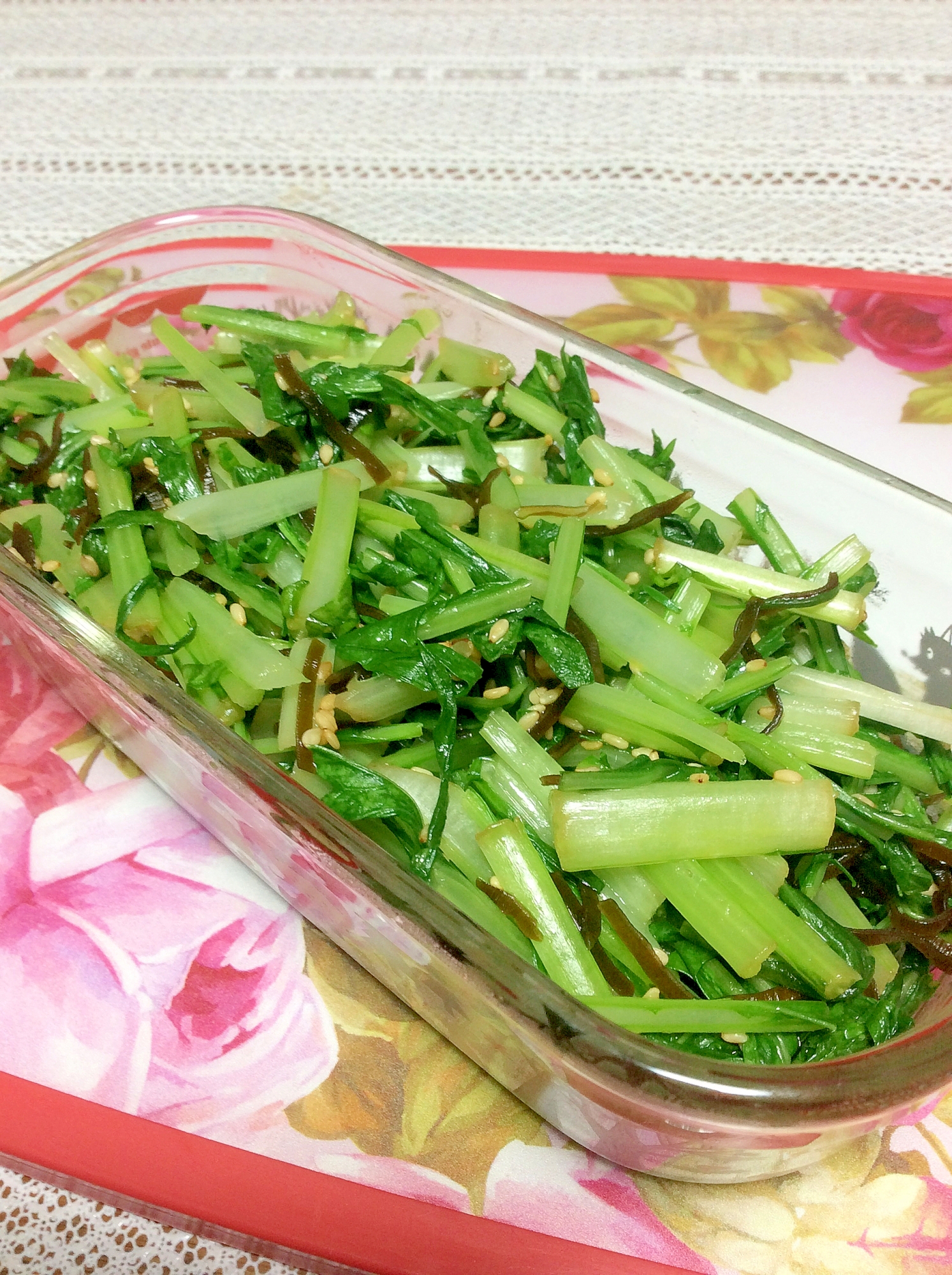 簡単に♡ごま油香る♪水菜と塩昆布の和え物