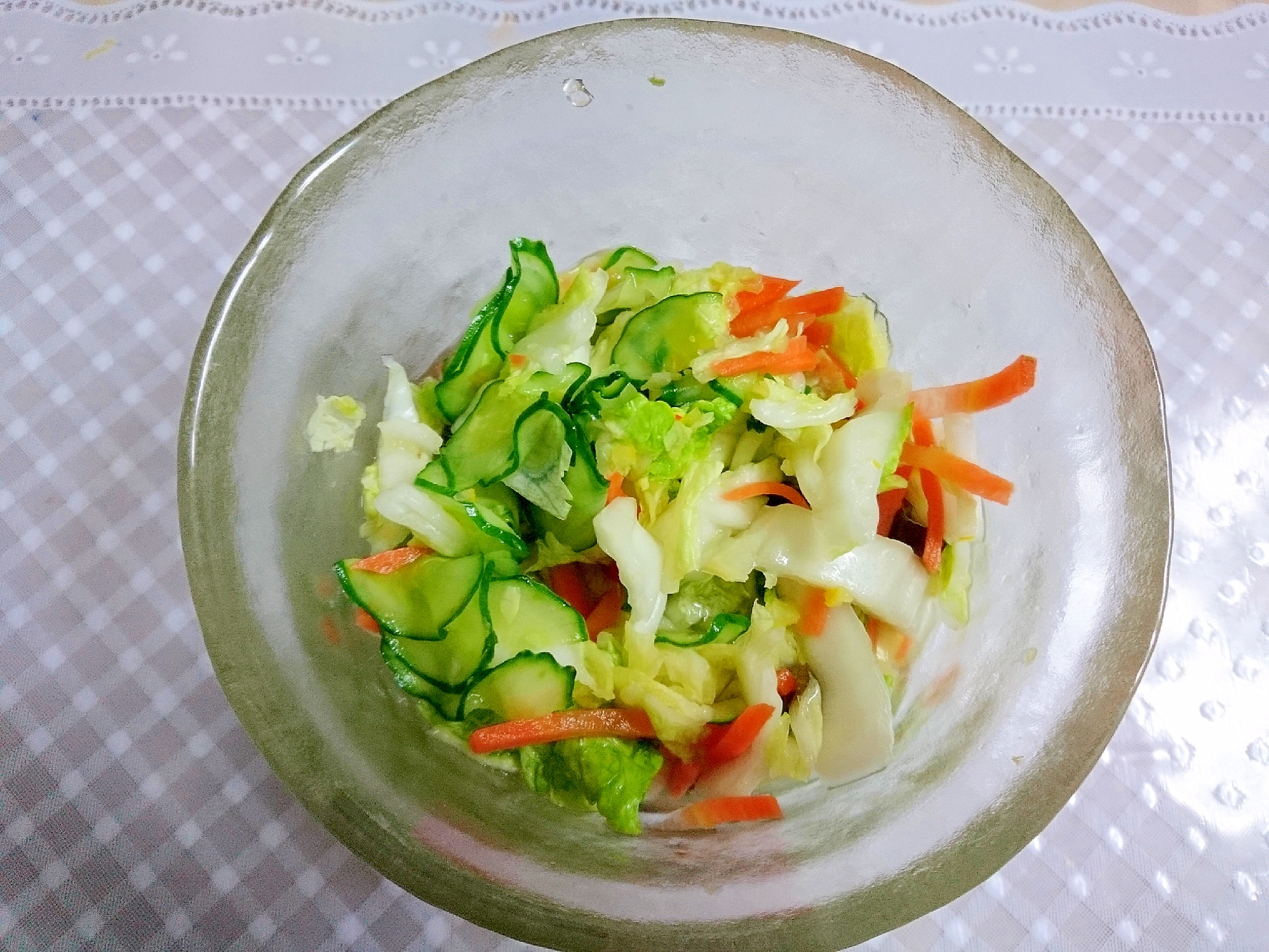 白菜と胡瓜と人参の漬物