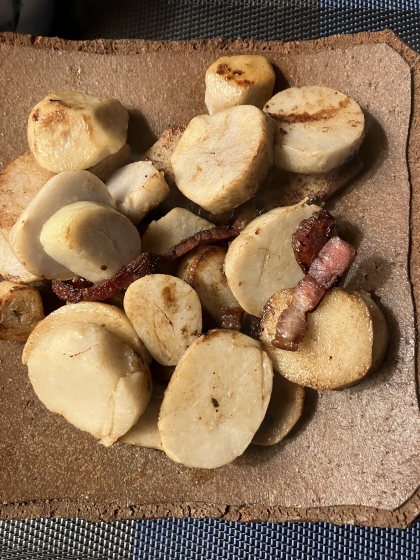 里芋とベーコンの炒め煮バター醤油風味