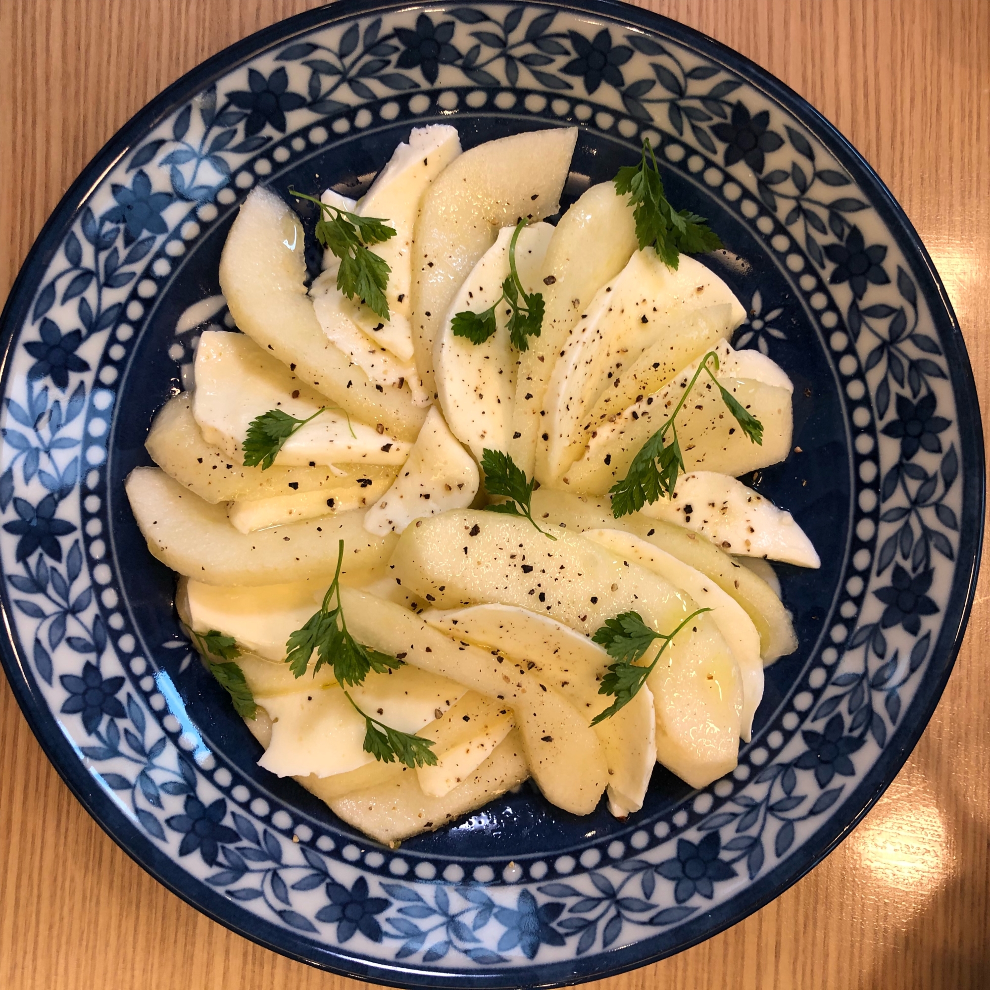 ラフランスのカプレーゼ レシピ 作り方 By Hanaemeshi 楽天レシピ