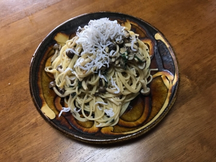 小松菜としらすとしめじの醤油パスタ