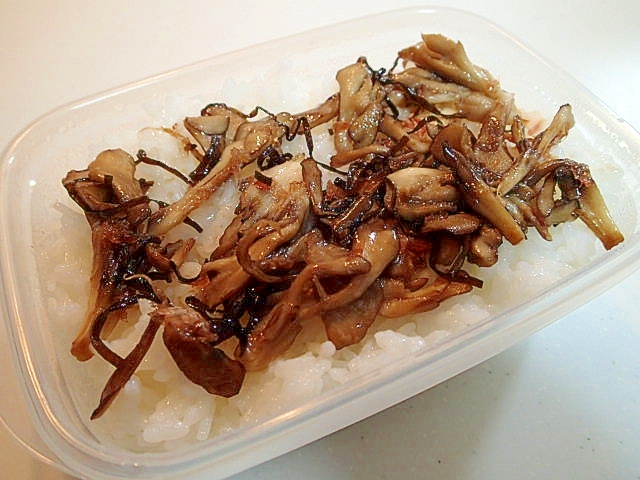 お弁当　舞茸と塩昆布の醤油炒め丼