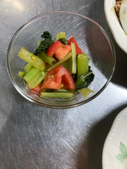 レンジで簡単♡鮮やかサラダ♡小松菜とトマトのサラダ