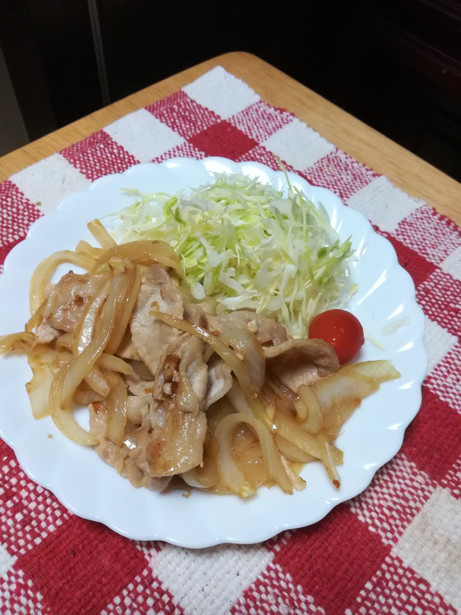 玉ねぎでボリューム♡アップ♪豚ロース肉の生姜焼き~