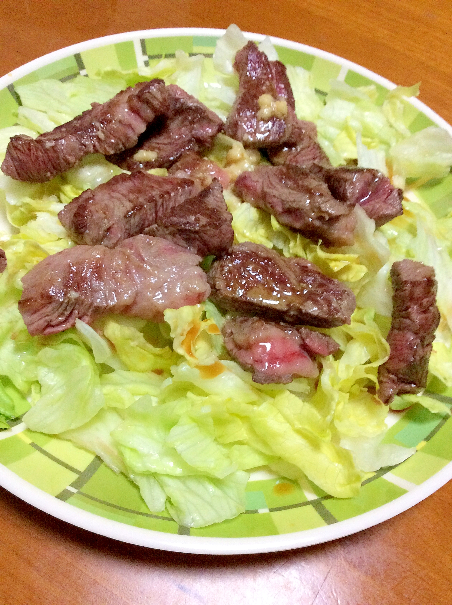 牛肉レタスサラダ