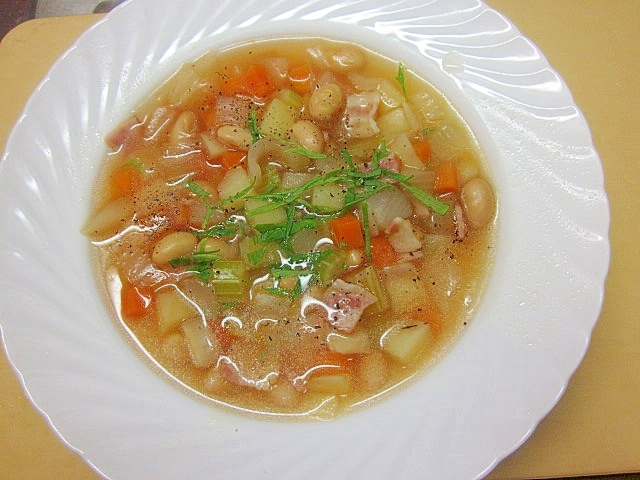 冷蔵庫整理★ベーコン・大豆・野菜たっぷりスープ