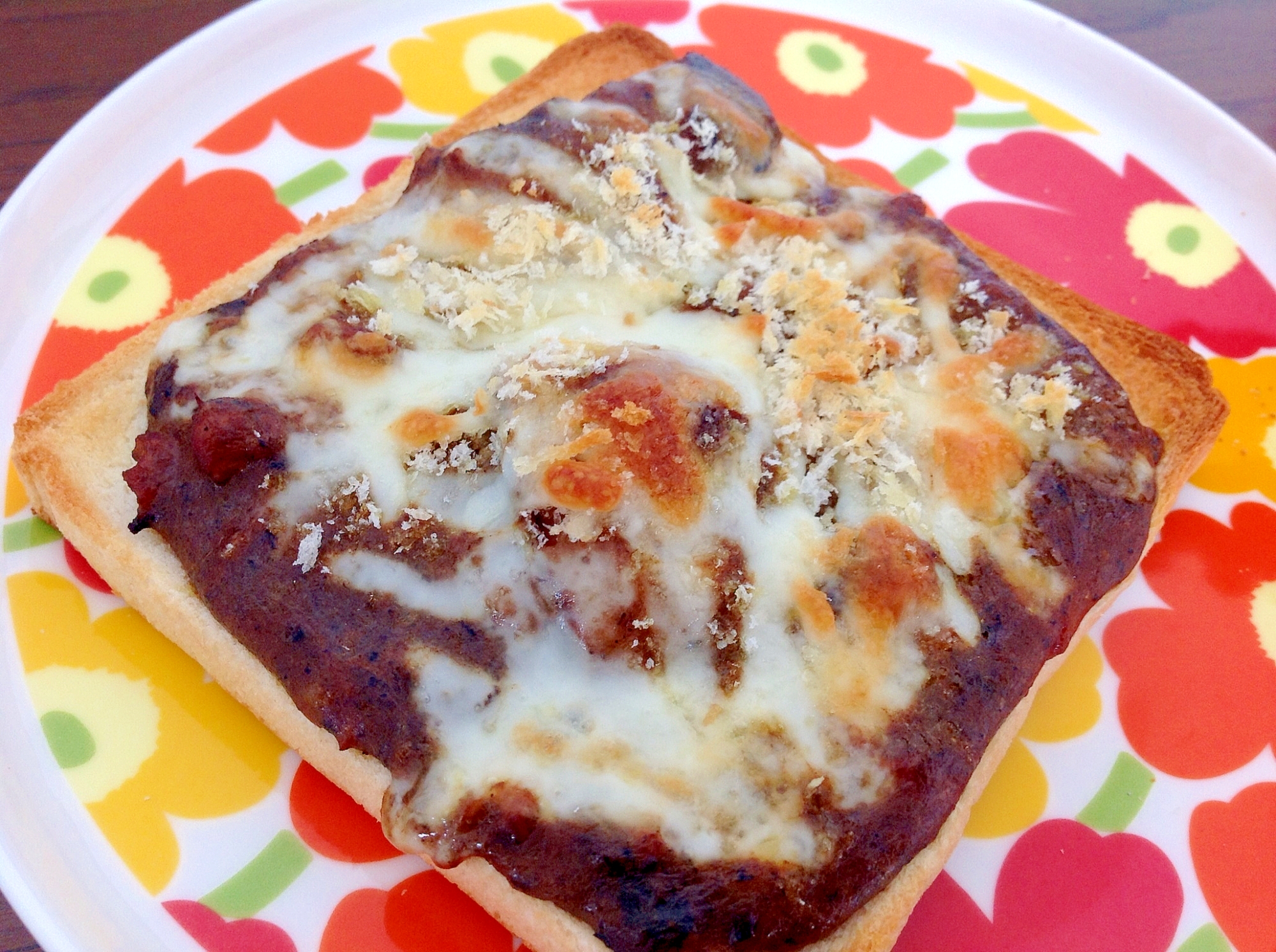 余りカレーで☆こんがりサクサク即席カレーパン