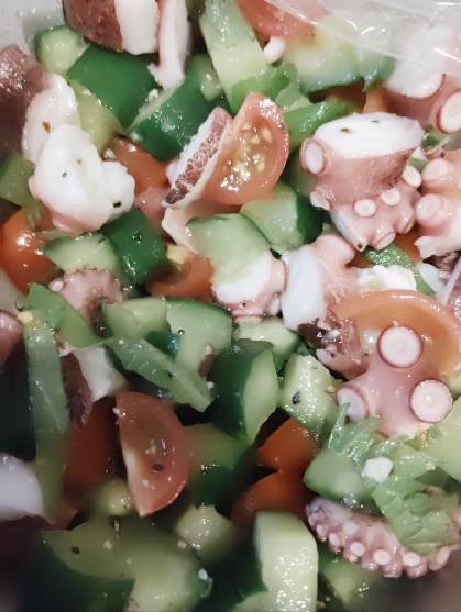 蒸しタコのマリネ