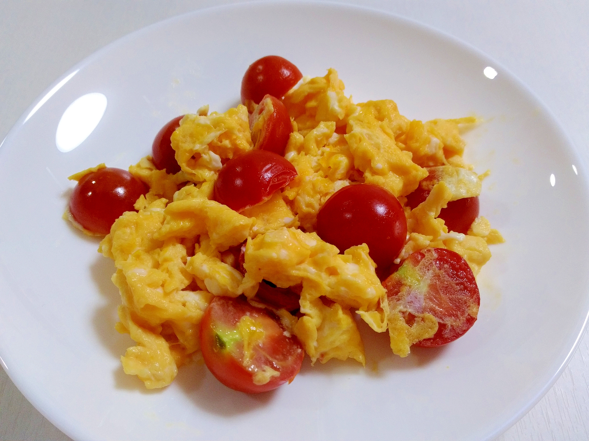 朝食に☆ミニトマトのスクランブルエッグ