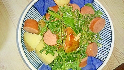 間引き大根とじゃが＆ウインナーごまドレチャップ和え