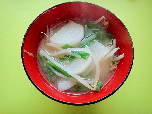 かぶともやしニラの味噌汁