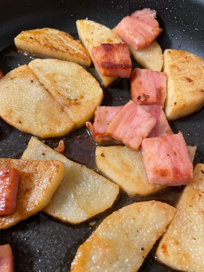 ベーコンをいれてみました！
簡単で美味しかったです☻さ