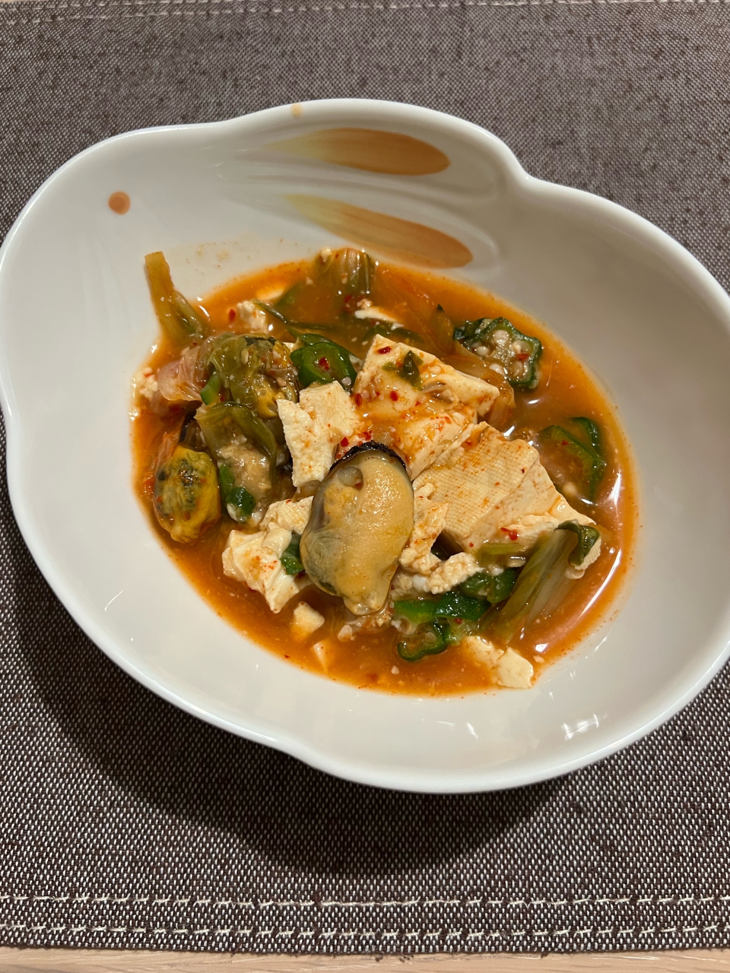 キムチ活用♪豆腐チゲ風煮込み