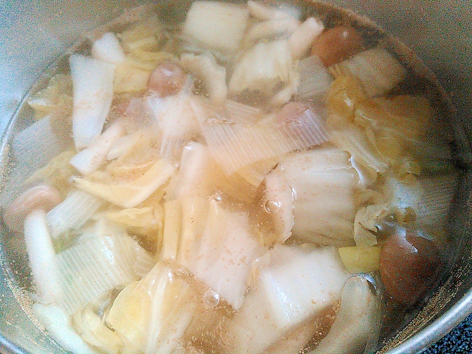白菜ネギしめじの豚骨スープ