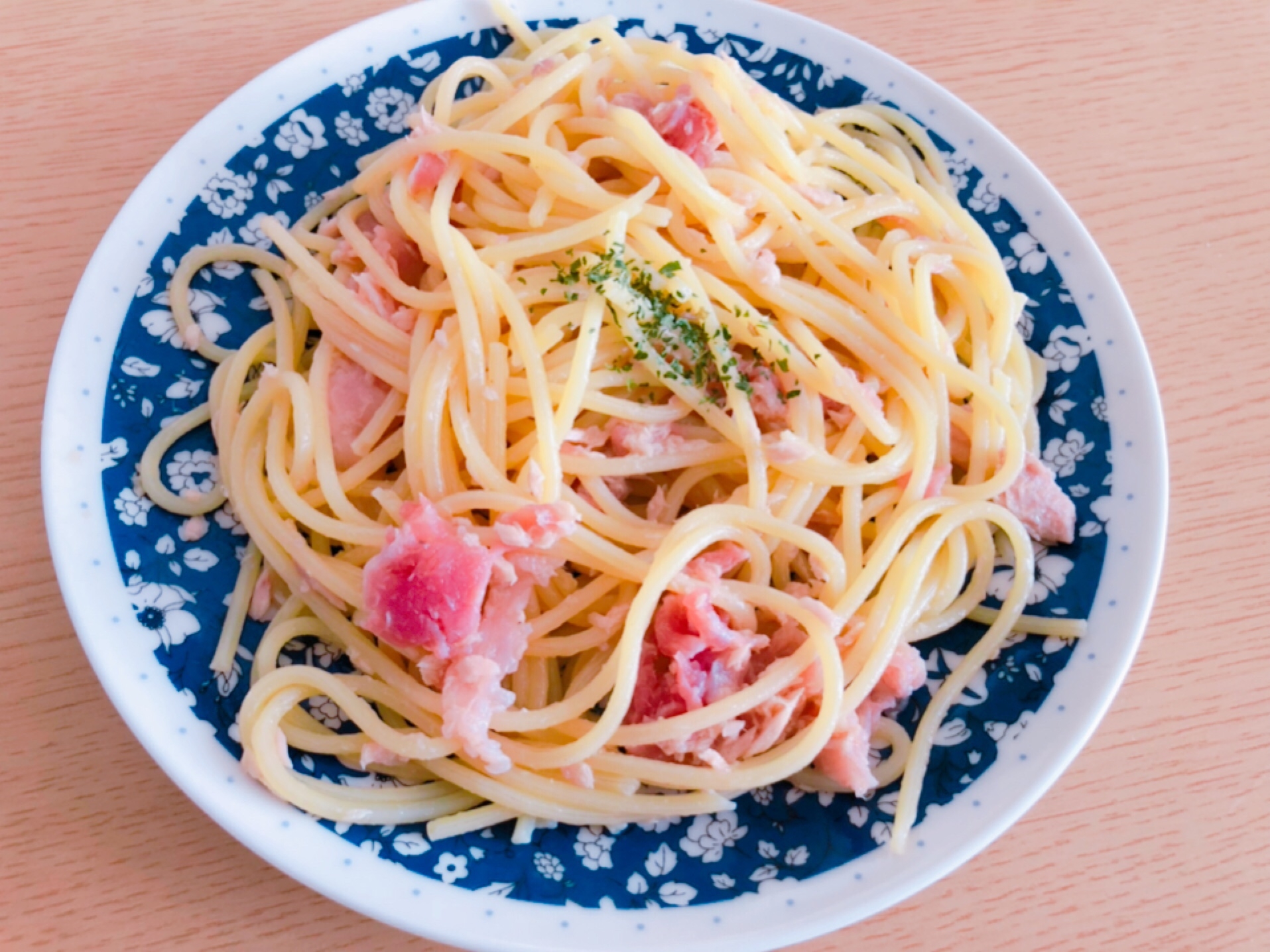 ランチにぴったり♫生ハムとツナのパスタ