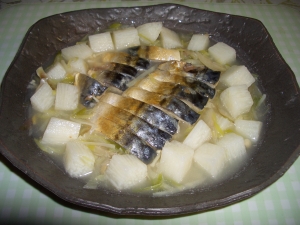 ヘルシー!塩さばの薬膳風煮物