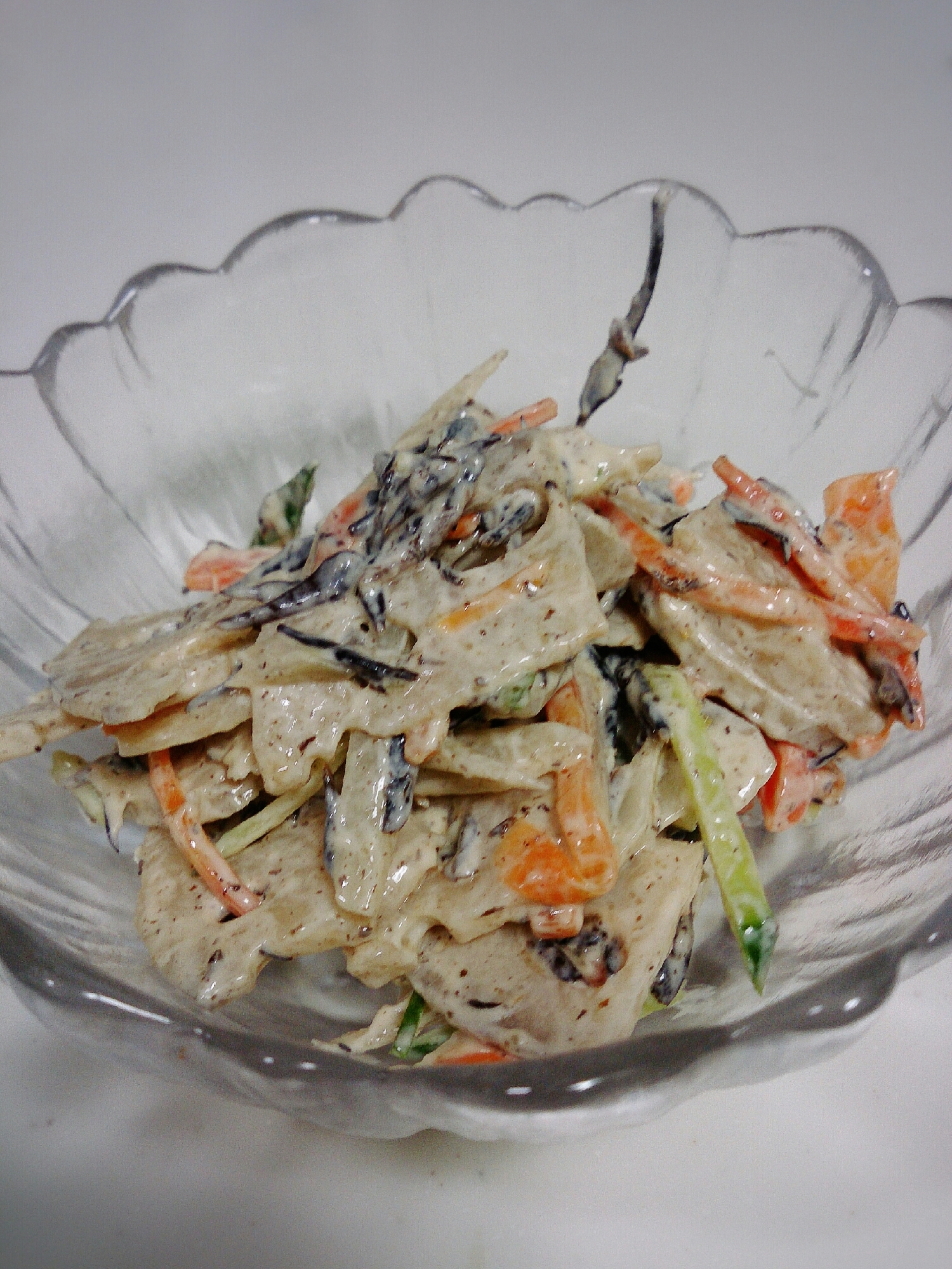 ひじき入りの根菜サラダ