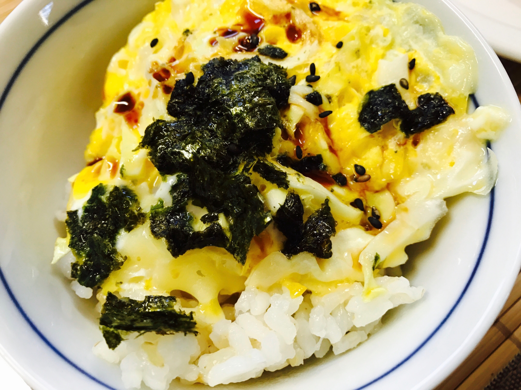 シンプルキャベツ入り海苔チーズ卵丼