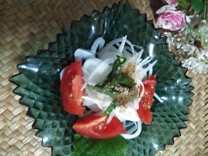 梅雨が長くて嫌だね！玉葱スライスで、沢山食べられ嬉しいです♪爽やかで美味しかったです❤️