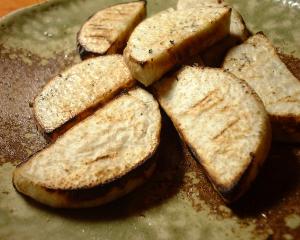 珍しい野菜 魚焼きグリルで京いもの焼きもの