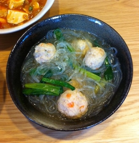 ヘルシーでボリューム満点♪鶏団子と春雨の中華煮☆