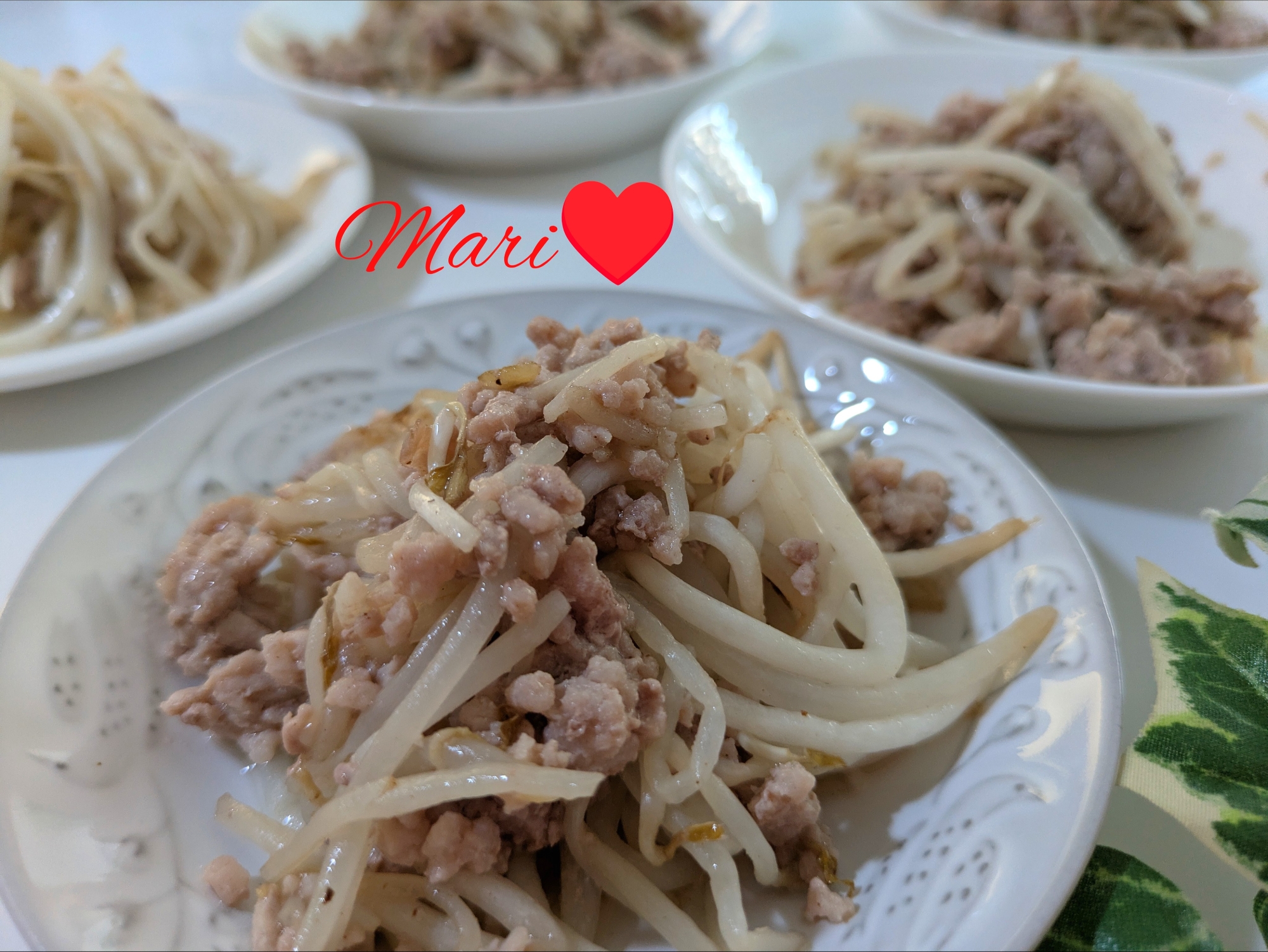 もやしと豚ひき肉の炒め物
