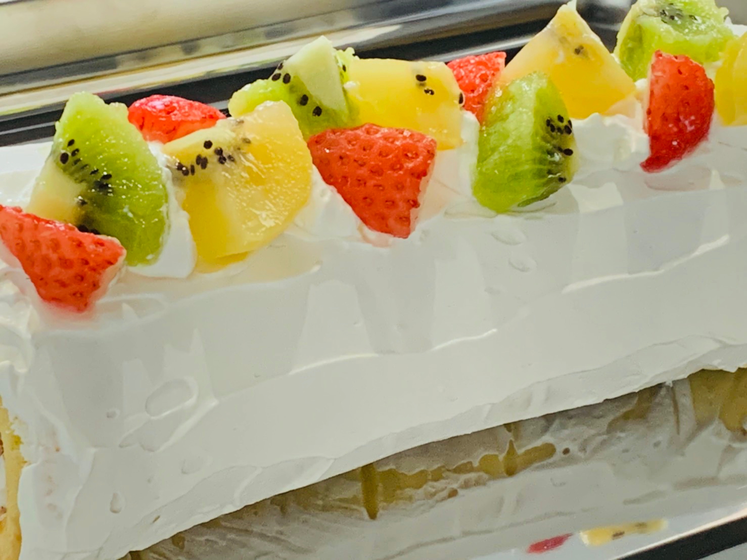 ハンドミキサー不要 簡単フルーツロールケーキ レシピ 作り方 By えちご姫8654 楽天レシピ