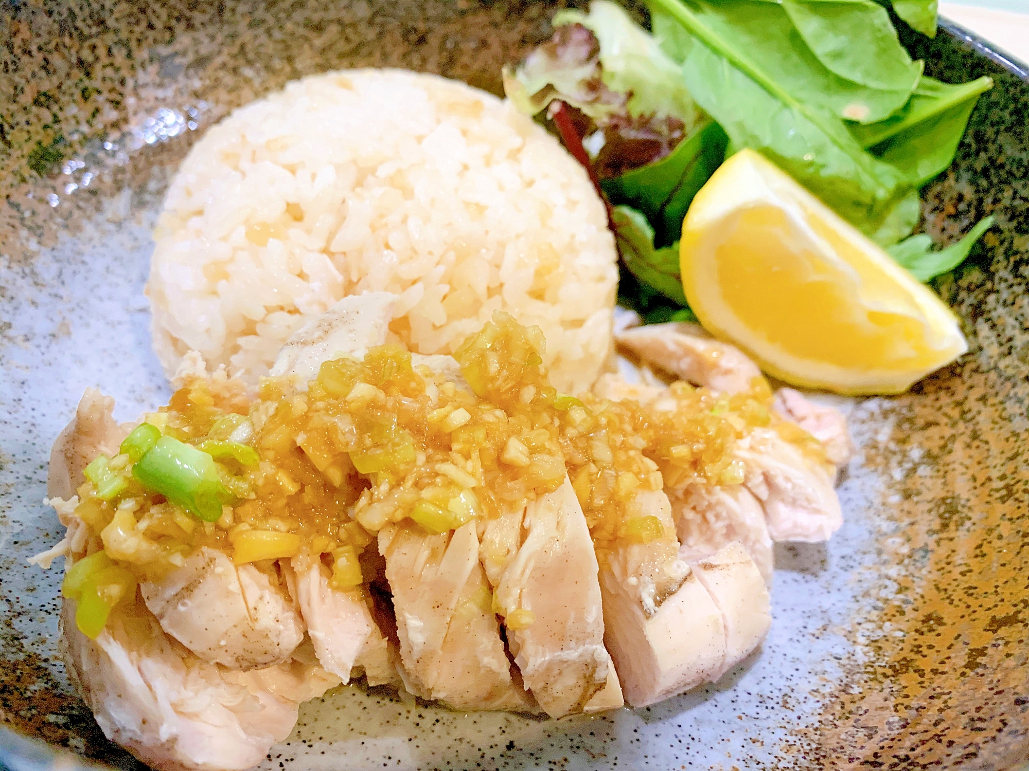 炊飯器で簡単♪シンガポール海南鶏飯（チキンライス）