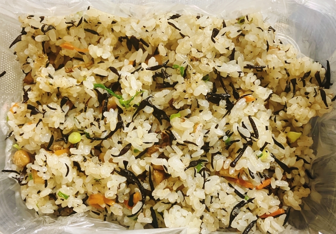 ひじき五目煮と葱の麺つゆ炒飯