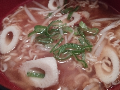 もやしと竹輪の味噌ラーメン