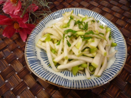 こんにちわ♪
大根と梅干しで、サッパリ食べられますね (^_^)
プラス、大葉で爽やかな味になりました☆
まだまだ暑いので、サッパリする食べ物は良いですね〜♥