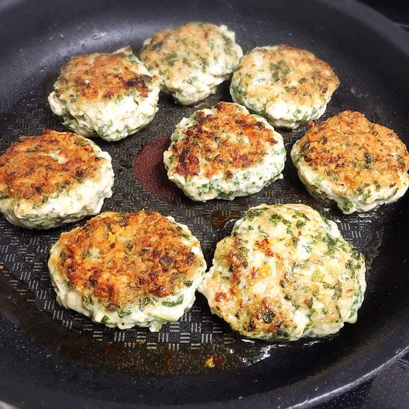 タレなしでも美味し〜い！！しそチーズつくね