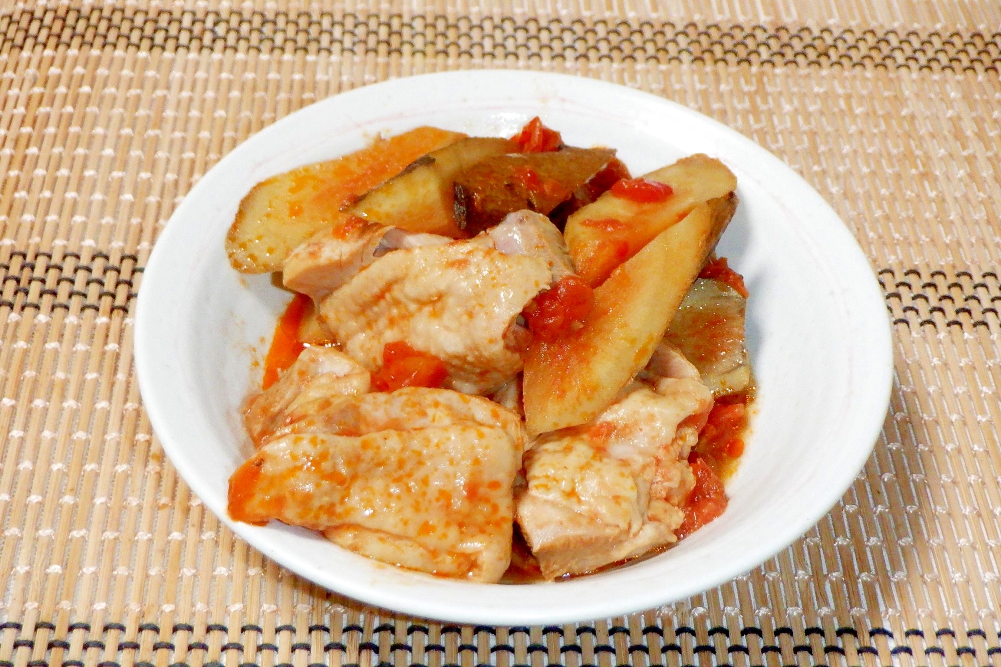 鶏もも肉とごぼうの味噌カレートマト煮