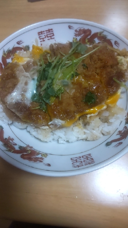 フライパンで一度に作る、カツ丼♪