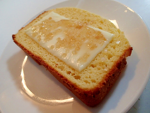 米粉・卵食パン　チーズ・ザラメ・ソルトトースト