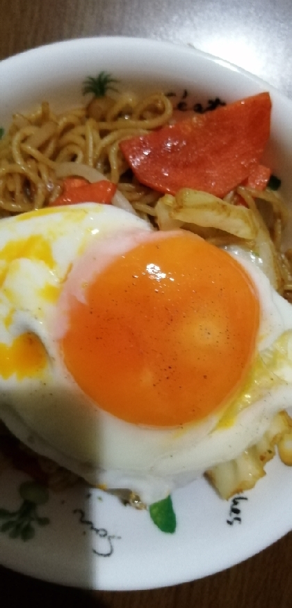 【焼きそば】目玉焼きのせ野菜焼きそば