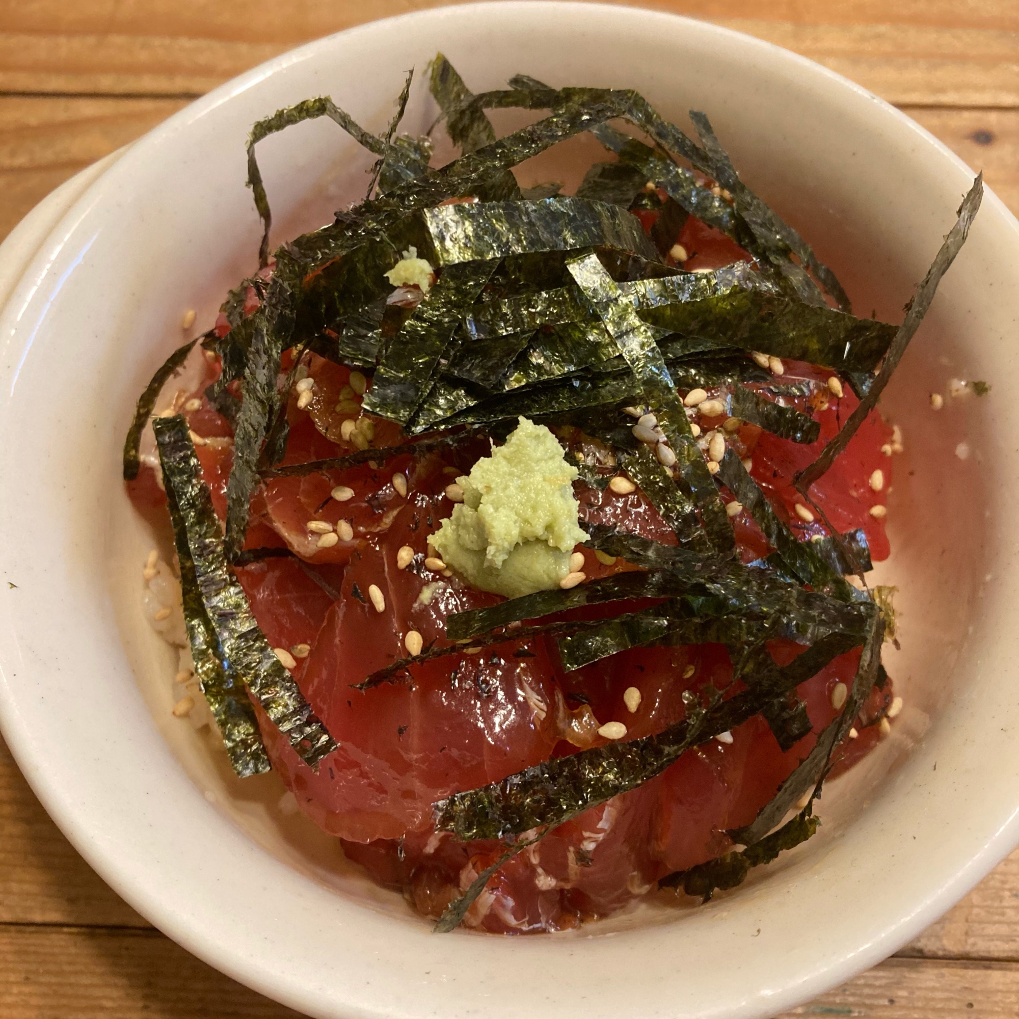 まぐろの漬け丼